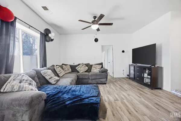 $300,000 | Undisclosed Address, Bakersfield, CA 93307