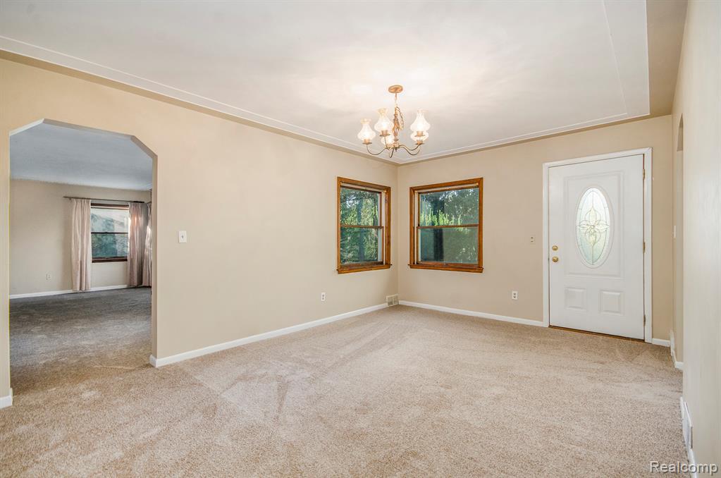 8344 Ellis Road Clarkston, MI 48348 - Photo 28 of 32