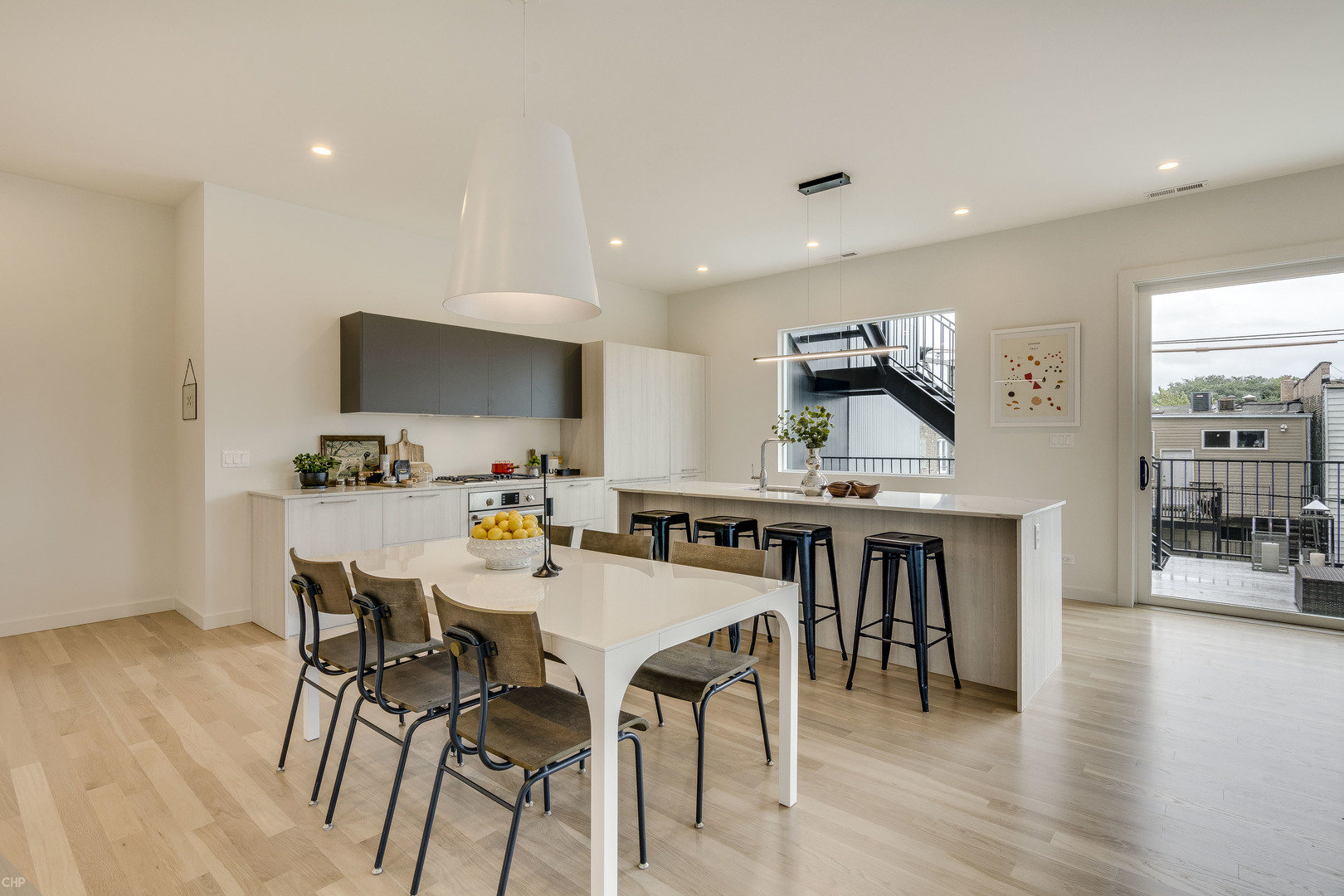 2016 West Rice Street, Unit 302 Chicago, IL 60622 - Photo 5 of 20