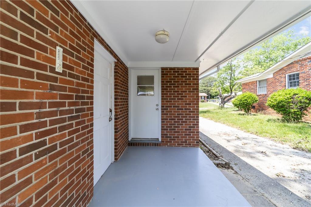 2507 Fontaine Road Greensboro, NC 27407 - Photo 24 of 34 Back porch.