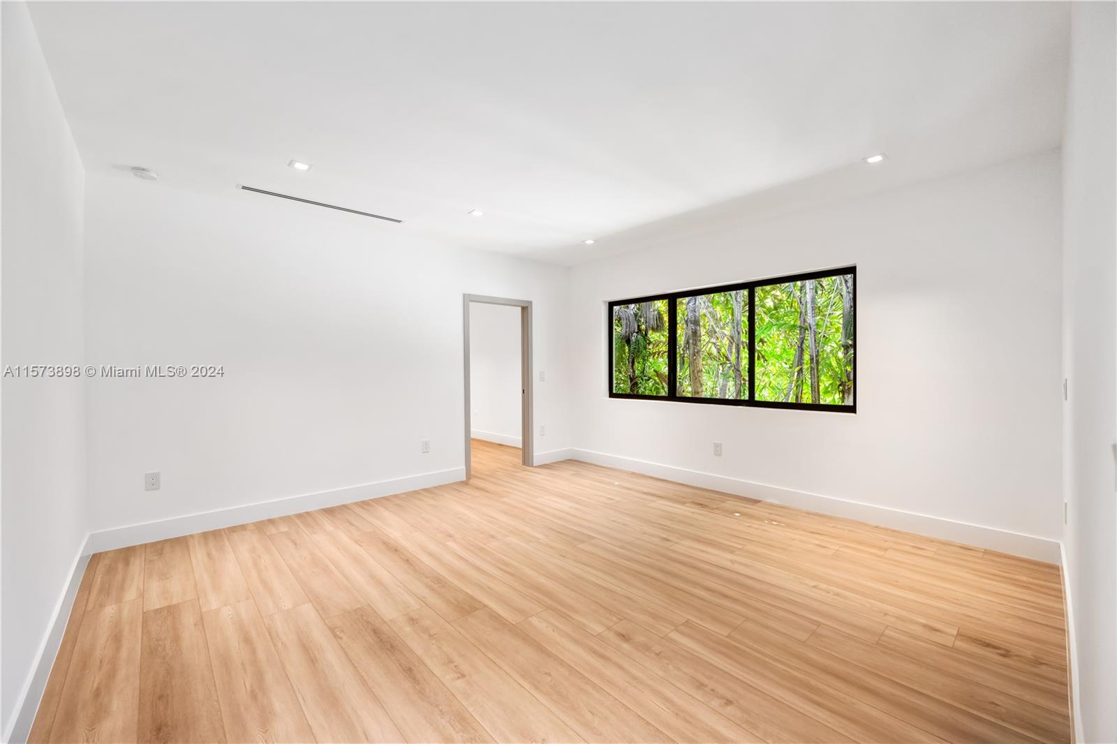 545 Southwest 29th Road Miami, FL 33129 - Photo 36 of 57