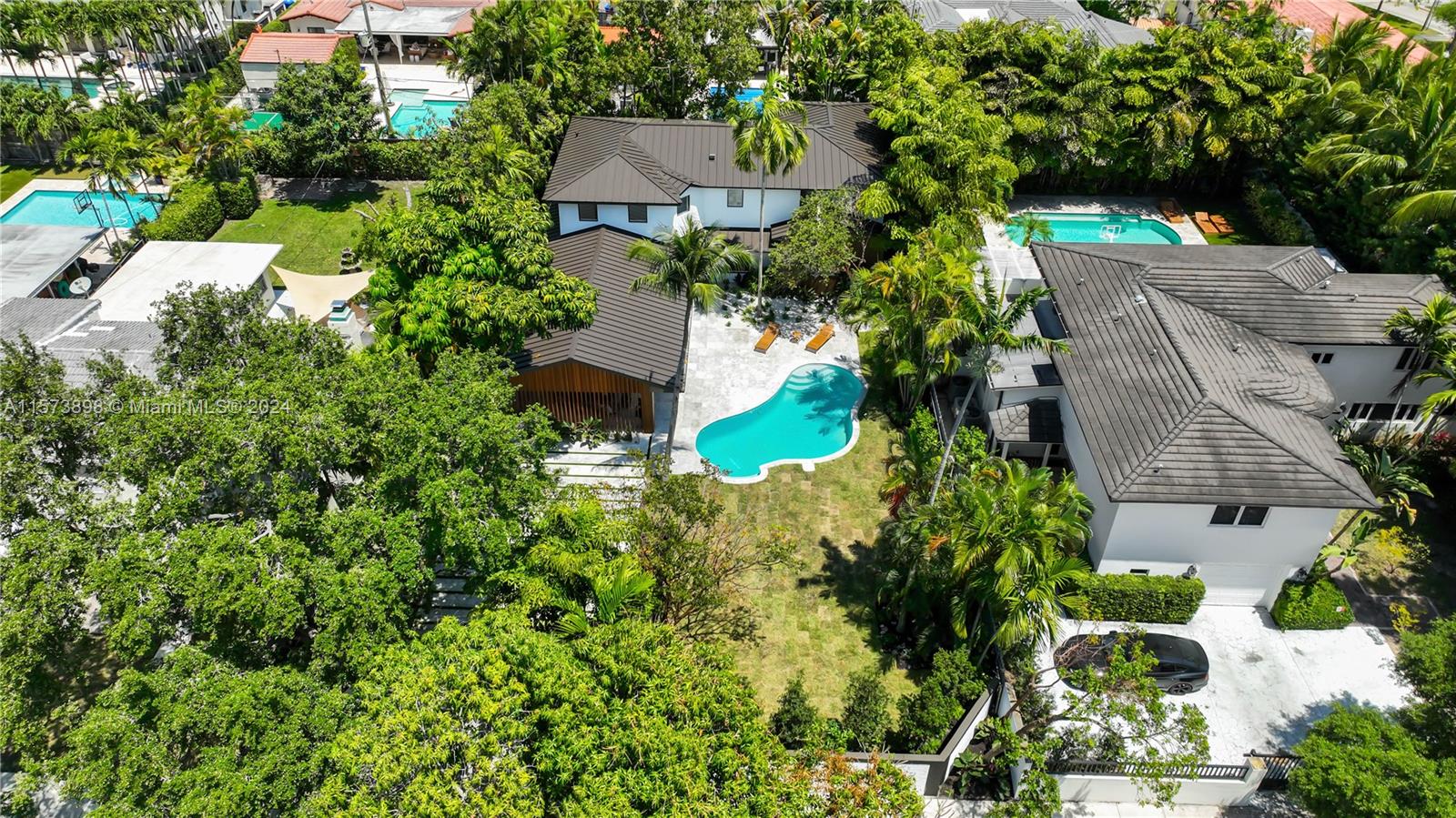 545 Southwest 29th Road Miami, FL 33129 - Photo 45 of 57