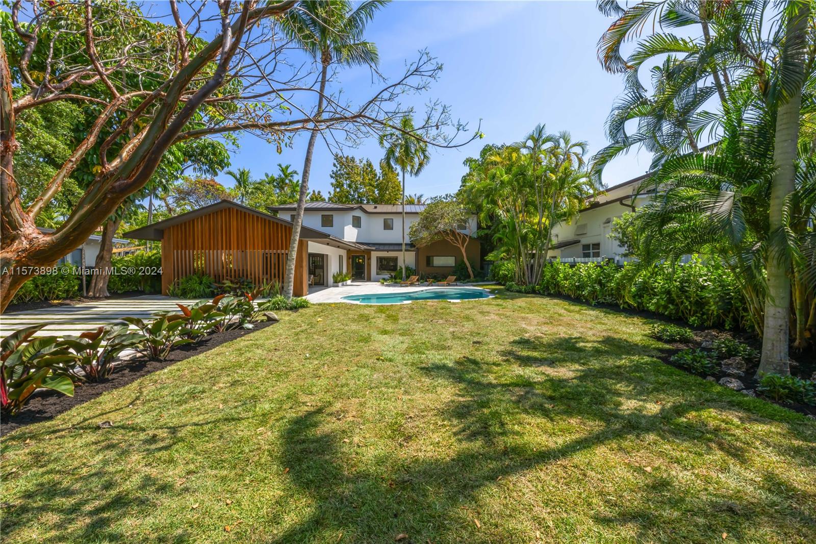 545 Southwest 29th Road Miami, FL 33129 - Photo 49 of 57