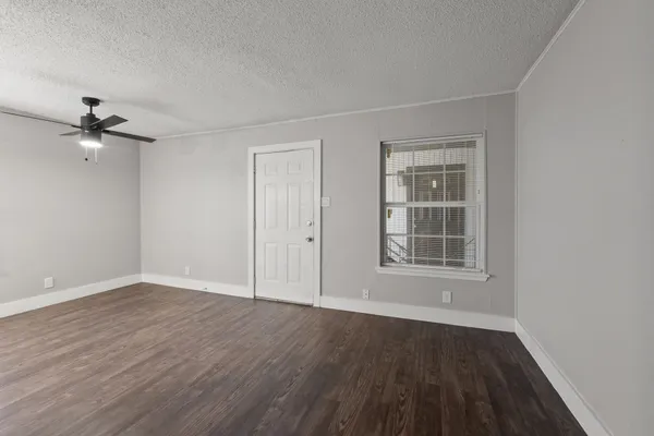 $1,199 | 1220 West Anderson Lane, Unit 102, Austin, TX 78757