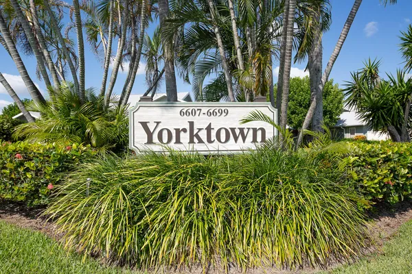 $308,500 | 6686 Southeast Yorktown Drive, Hobe Sound, FL 33455