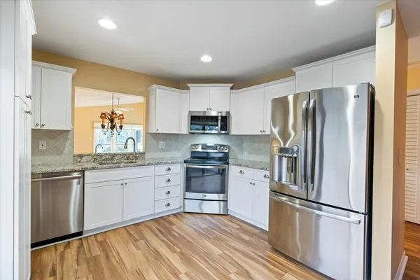 $308,500 | 6686 Southeast Yorktown Drive, Hobe Sound, FL 33455