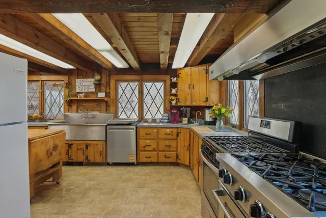 $2,500,000 | 372 Webster Highway, Temple, NH 03084