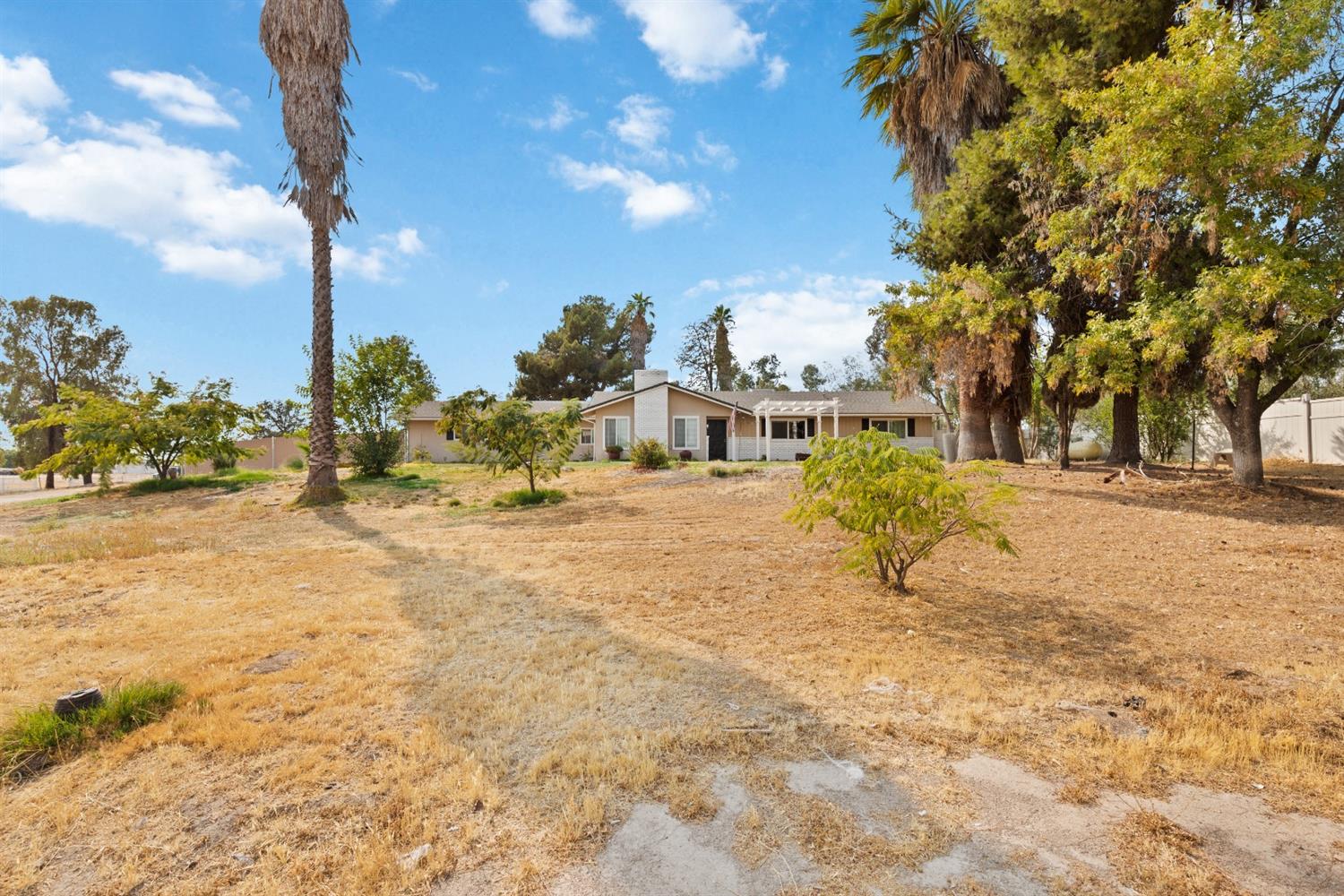 16936 Monreal Road Madera, CA 93636 - Photo 11 of 36 Gallery Image 11