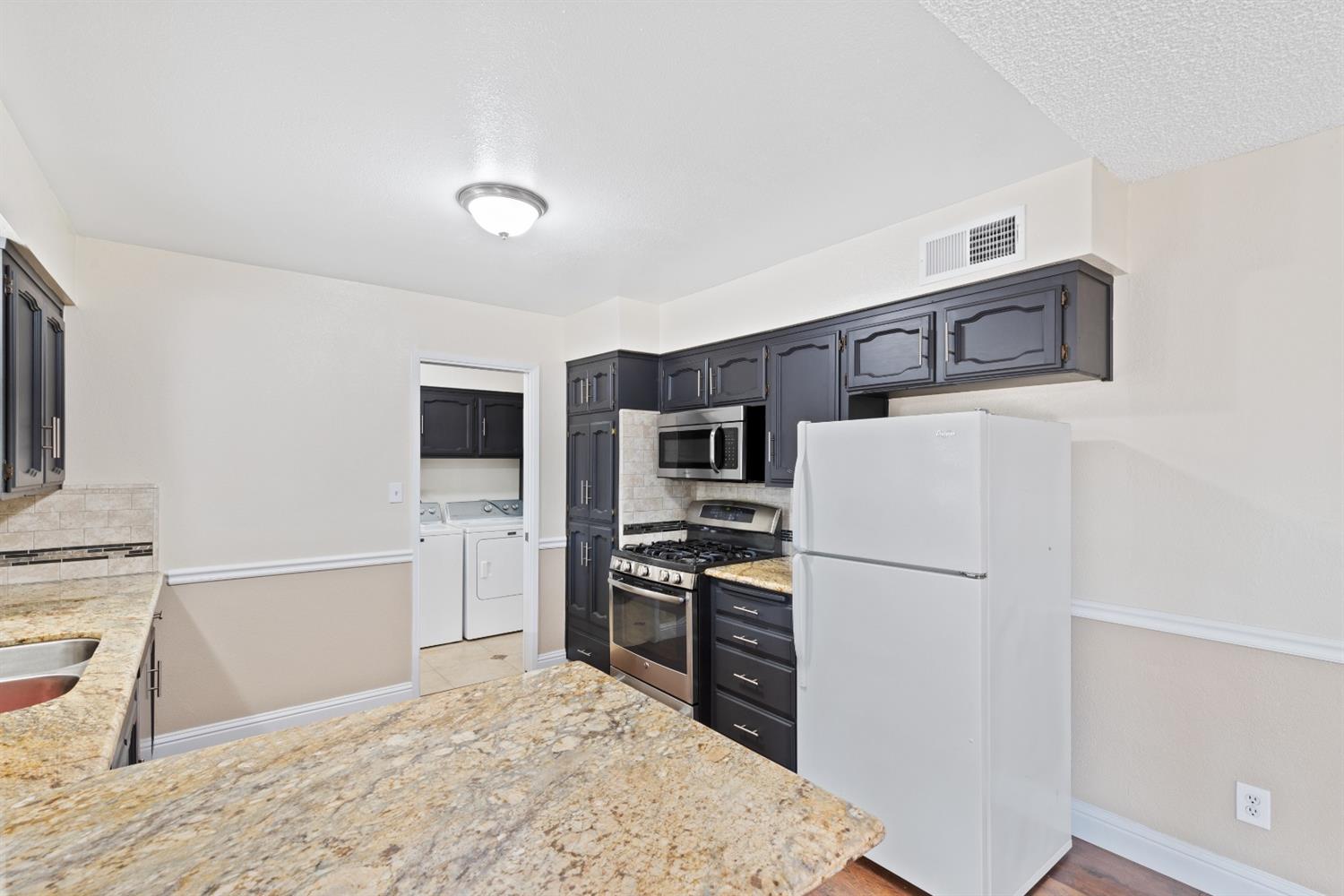 16936 Monreal Road Madera, CA 93636 - Photo 17 of 36 Gallery Image 17