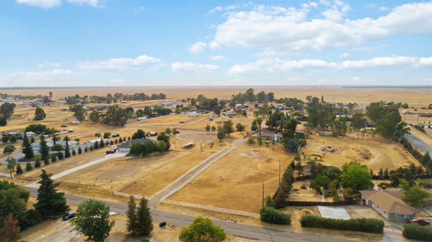 16936 Monreal Road Madera, CA 93636 - Photo 8 of 36 Gallery Image 8