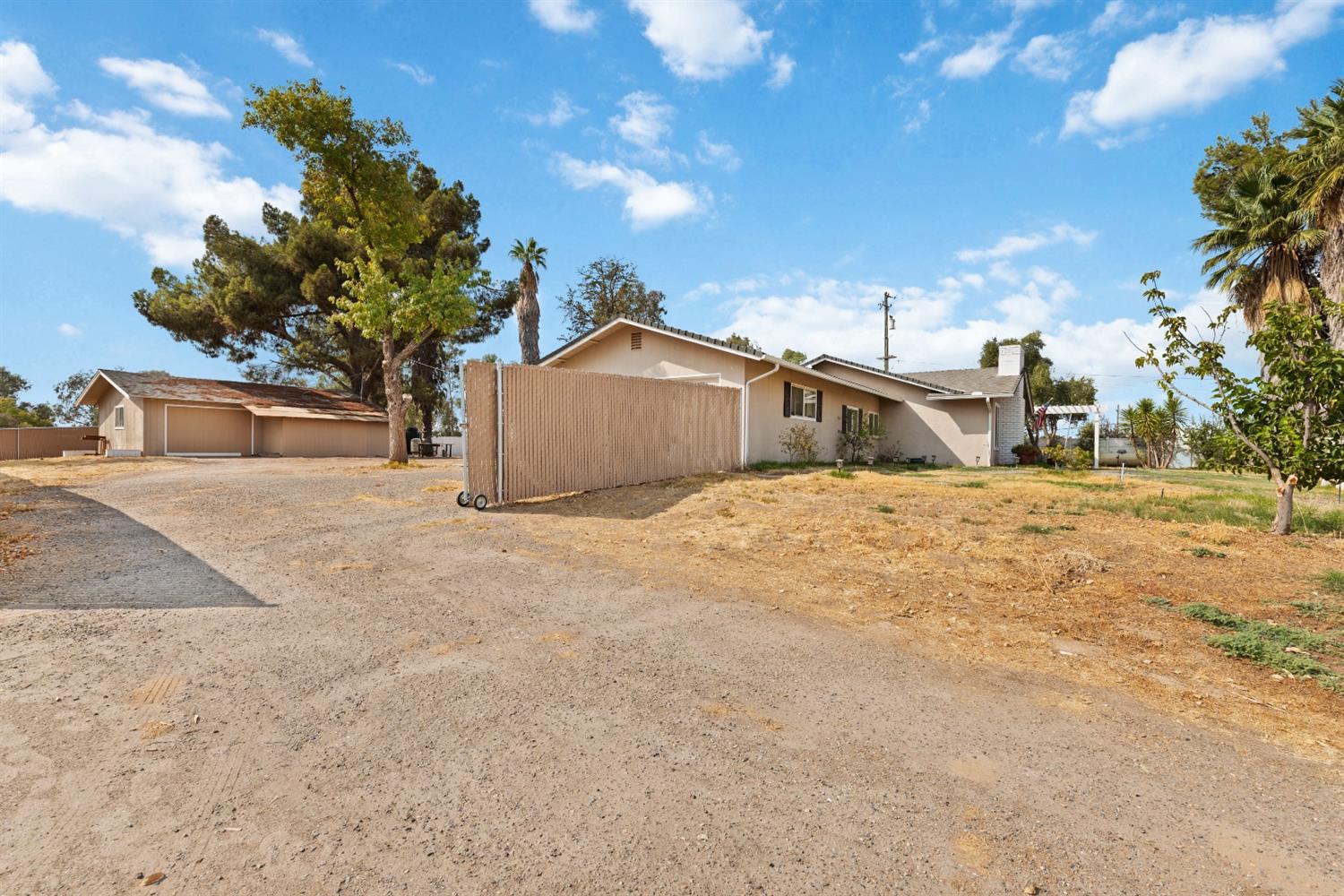 16936 Monreal Road Madera, CA 93636 - Photo 10 of 36 Gallery Image 10