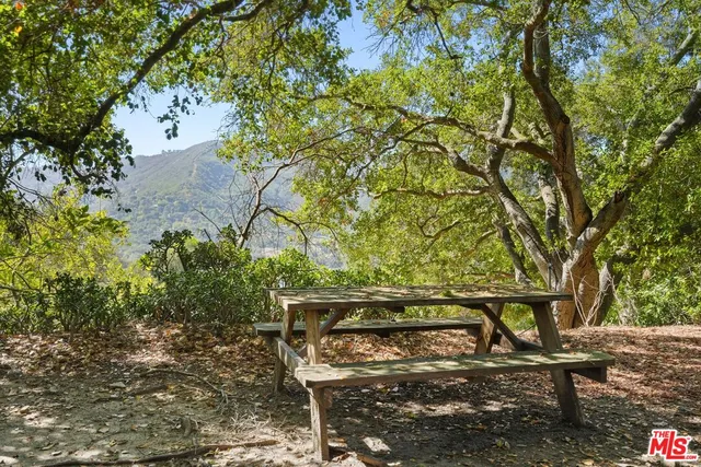 $9,000 | 21277 Entrada Road, Topanga, CA 90290