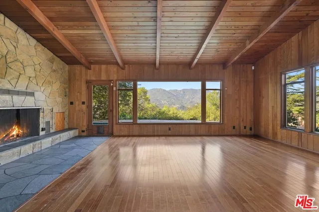 $9,000 | 21277 Entrada Road, Topanga, CA 90290