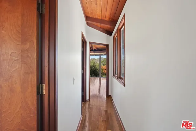 $9,000 | 21277 Entrada Road, Topanga, CA 90290