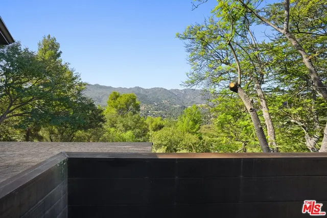 $9,000 | 21277 Entrada Road, Topanga, CA 90290