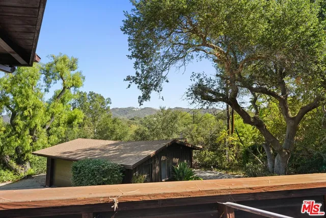$9,000 | 21277 Entrada Road, Topanga, CA 90290