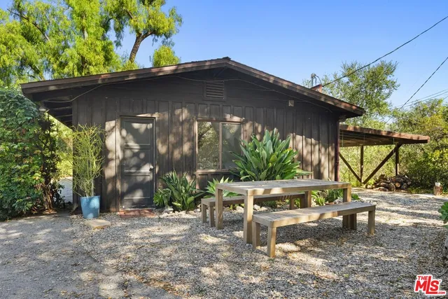 $9,000 | 21277 Entrada Road, Topanga, CA 90290