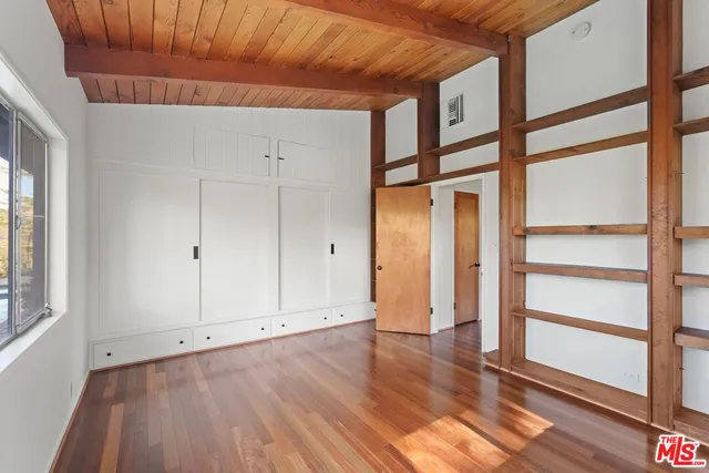 $9,000 | 21277 Entrada Road, Topanga, CA 90290