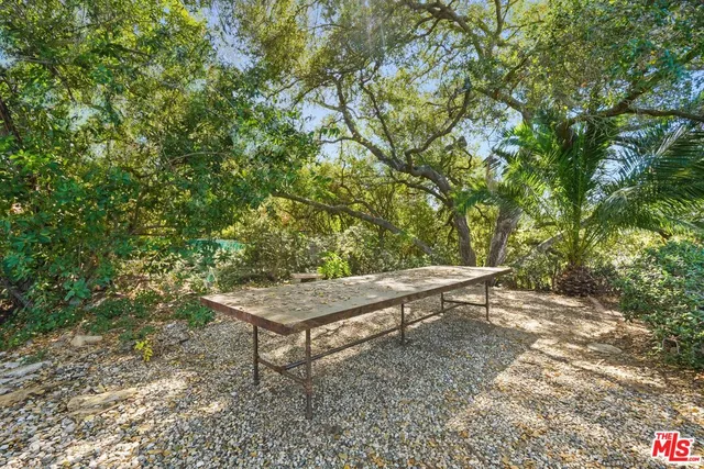$9,000 | 21277 Entrada Road, Topanga, CA 90290