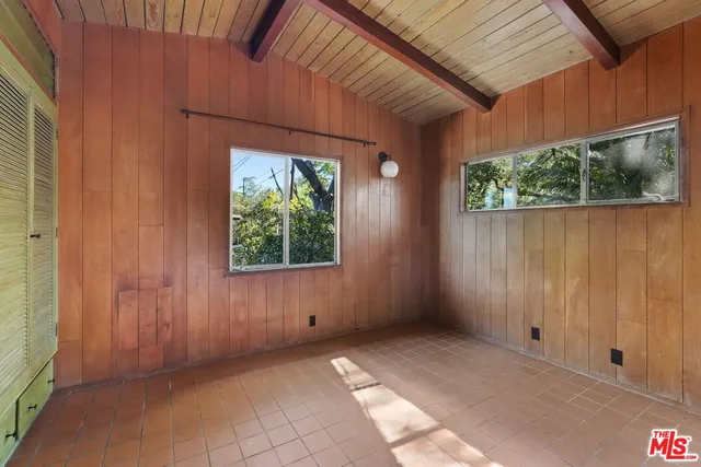 $9,000 | 21277 Entrada Road, Topanga, CA 90290