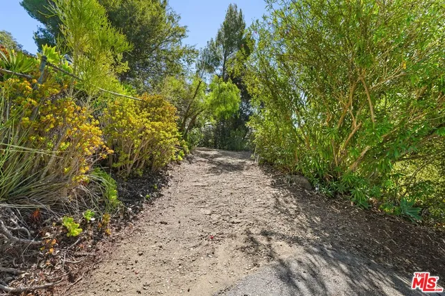 $9,000 | 21277 Entrada Road, Topanga, CA 90290