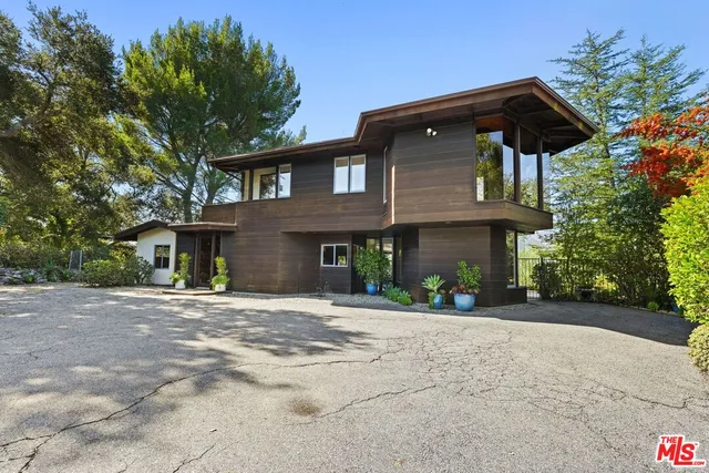 $9,000 | 21277 Entrada Road, Topanga, CA 90290