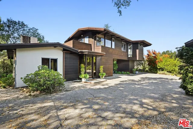 $9,000 | 21277 Entrada Road, Topanga, CA 90290