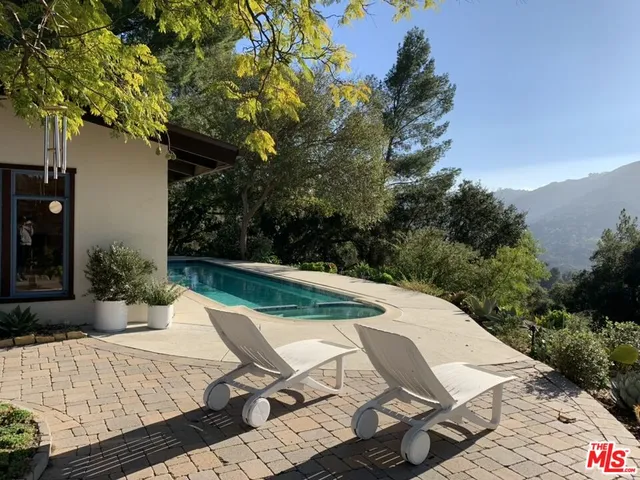$9,000 | 21277 Entrada Road, Topanga, CA 90290