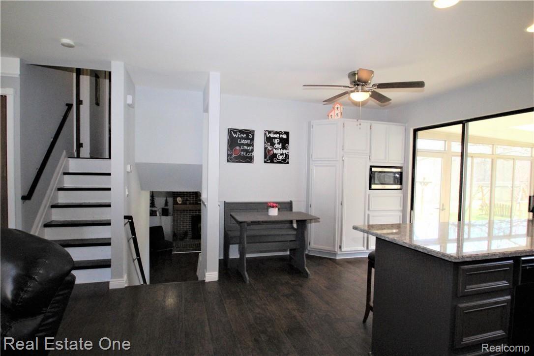 3069 Buckner Road Lake Orion, MI 48362 - Photo 11 of 41 IMG_2980.JPG