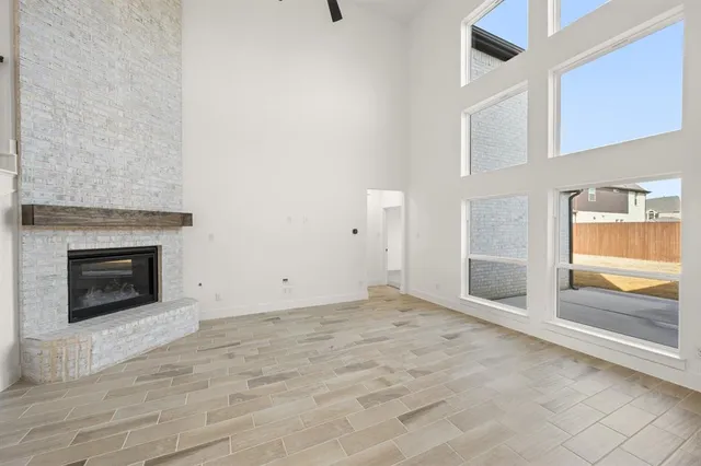 $565,774 | 312 Lovett Lane, Burleson, TX 76028