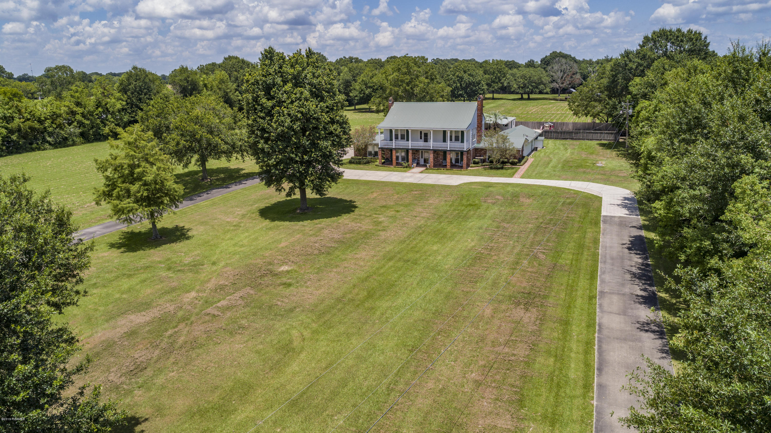 826 Malapart Road Lafayette, LA 70507 - Photo 5 of 44 Gallery Image 5