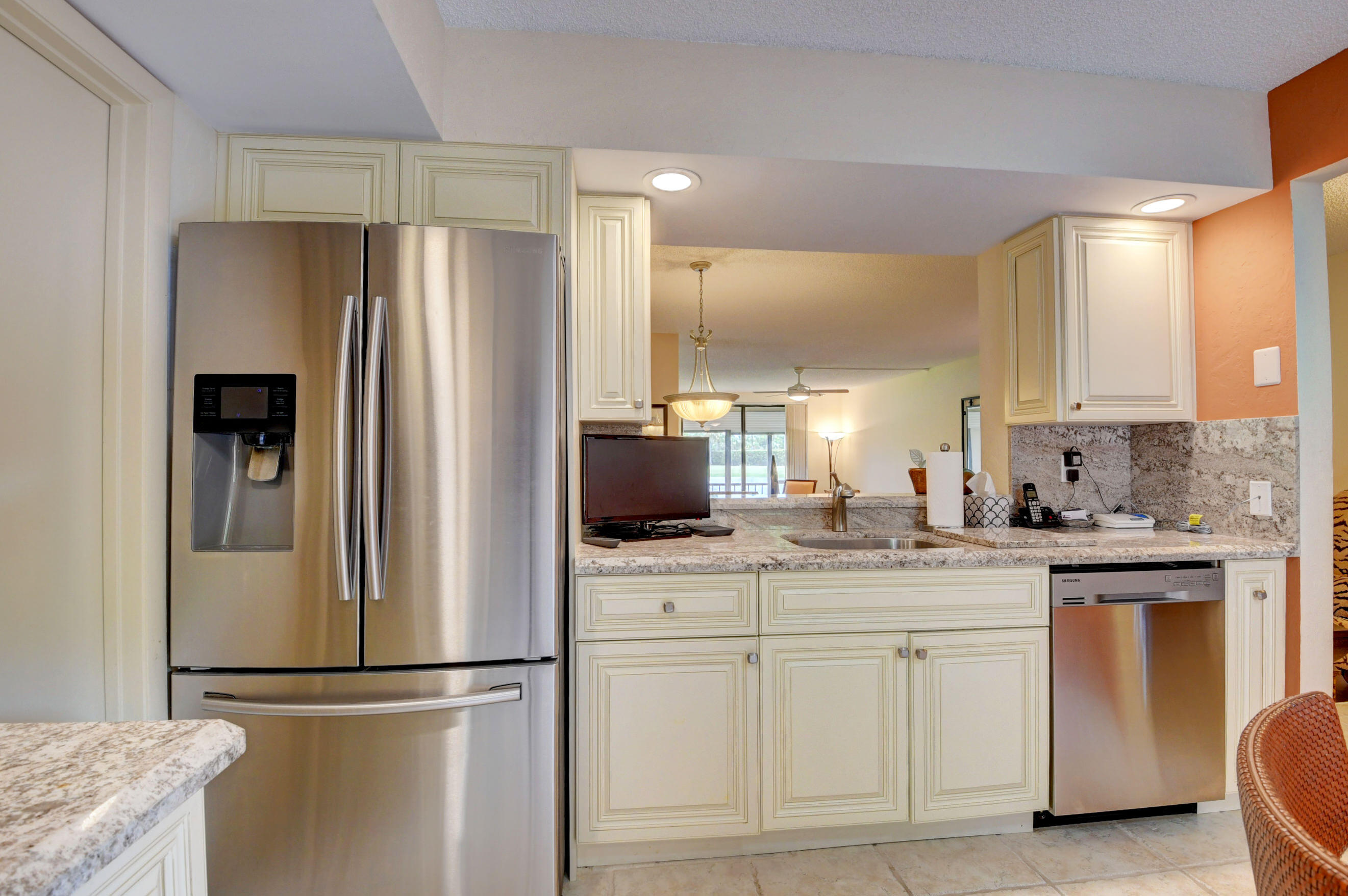 7744 La Mirada Drive Boca Raton, FL 33433 - Photo 13 of 32 kitchen