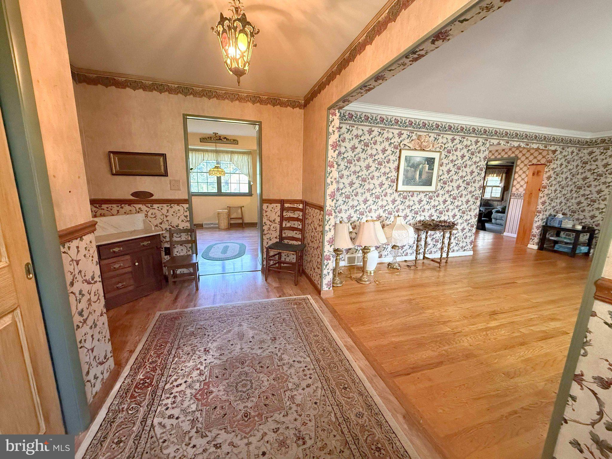 642 Forest Grove Road Vineland, NJ 08360 - Photo 5 of 33 Foyer/Entrance