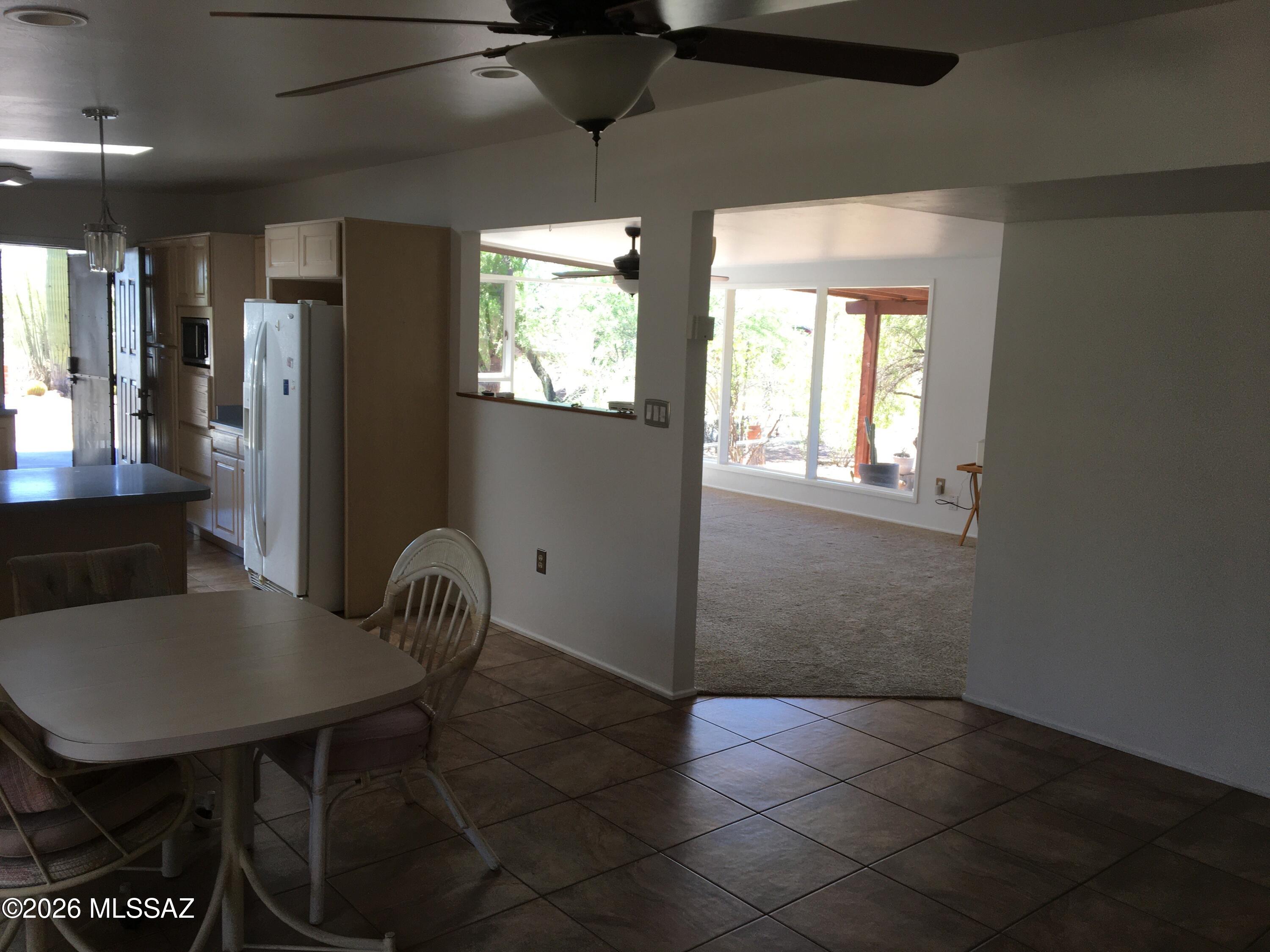 1301 North Painted Hills Road Tucson, AZ 85745 - Photo 4 of 35