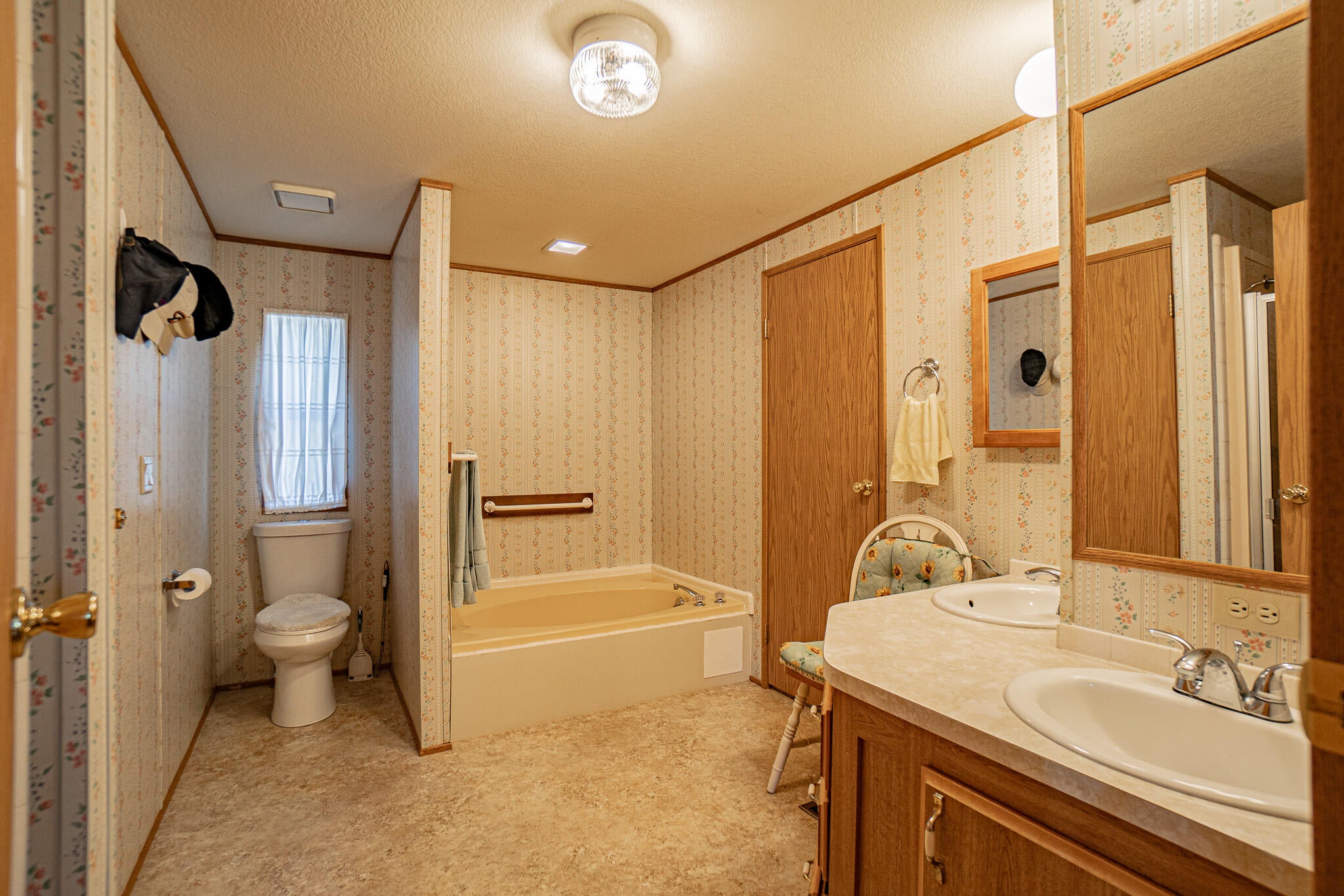 525 Wagner Creek Road Talent, OR 97540 - Photo 21 of 38 DSC06358-HDR