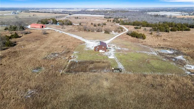$275,000 | 26674 Southeast 200th Road, Kincaid, KS 66039