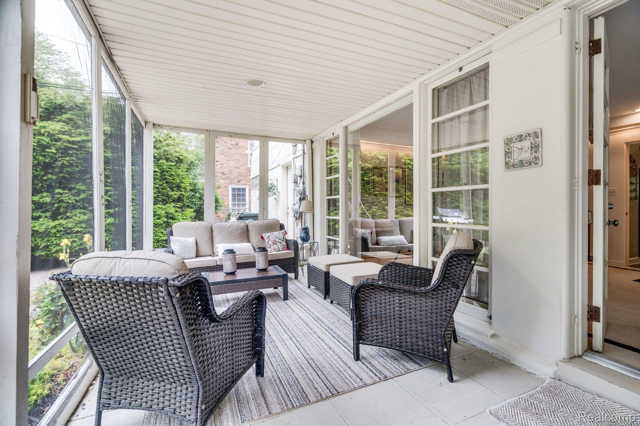641 South Oxford Road Grosse Pointe, MI 48236 - Photo 42 of 57 Screened-in back porch