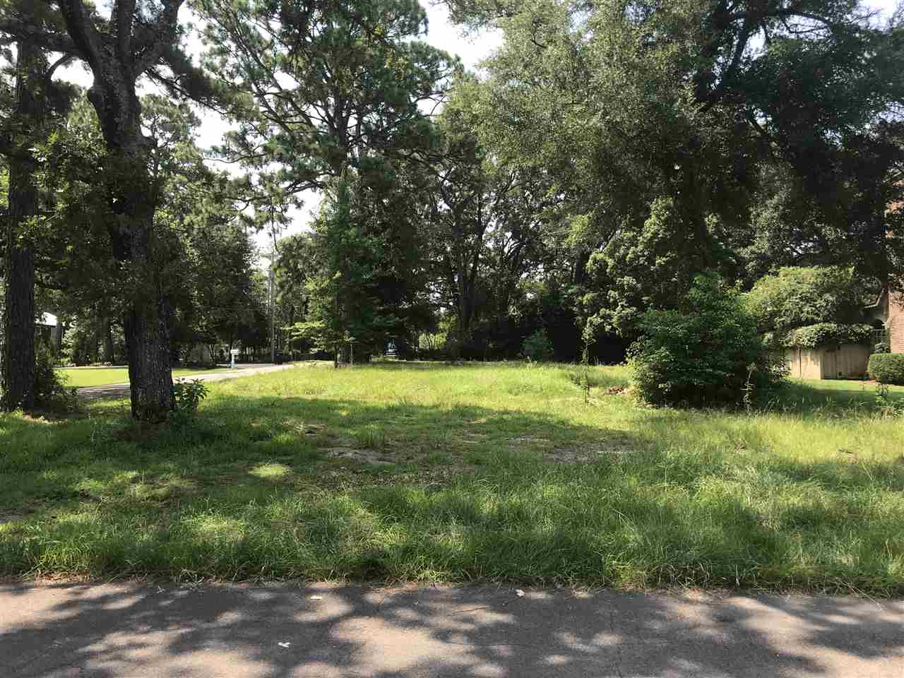 307 North Summit Street Fairhope, AL 36532 - Photo 1 of 5