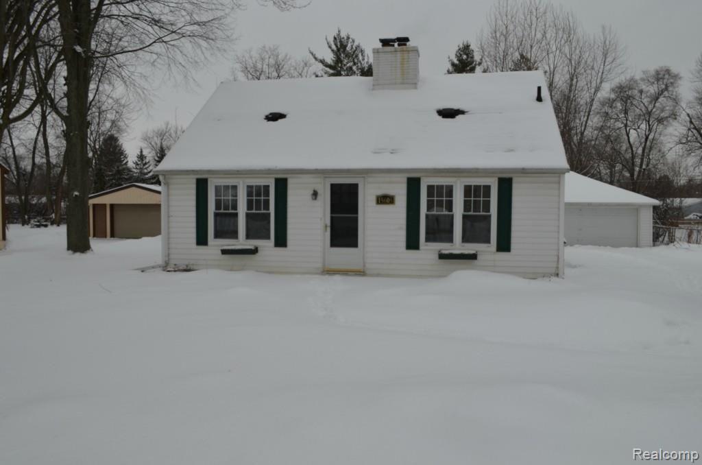 15605 Inkster Road Livonia, MI 48154 - Photo 1 of 22 ExteriorWinter.jpg
