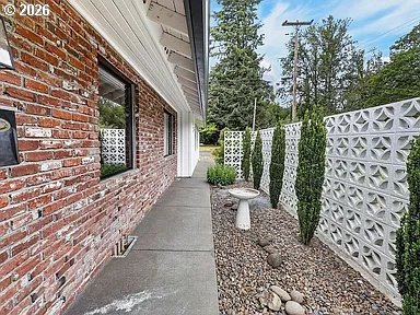 583 Southwest Allgood Street Dallas, OR 97338 - Photo 3 of 35