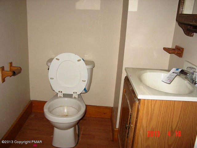22 Ridge Street Dallas, PA 18612 - Photo 13 of 17 Half bath