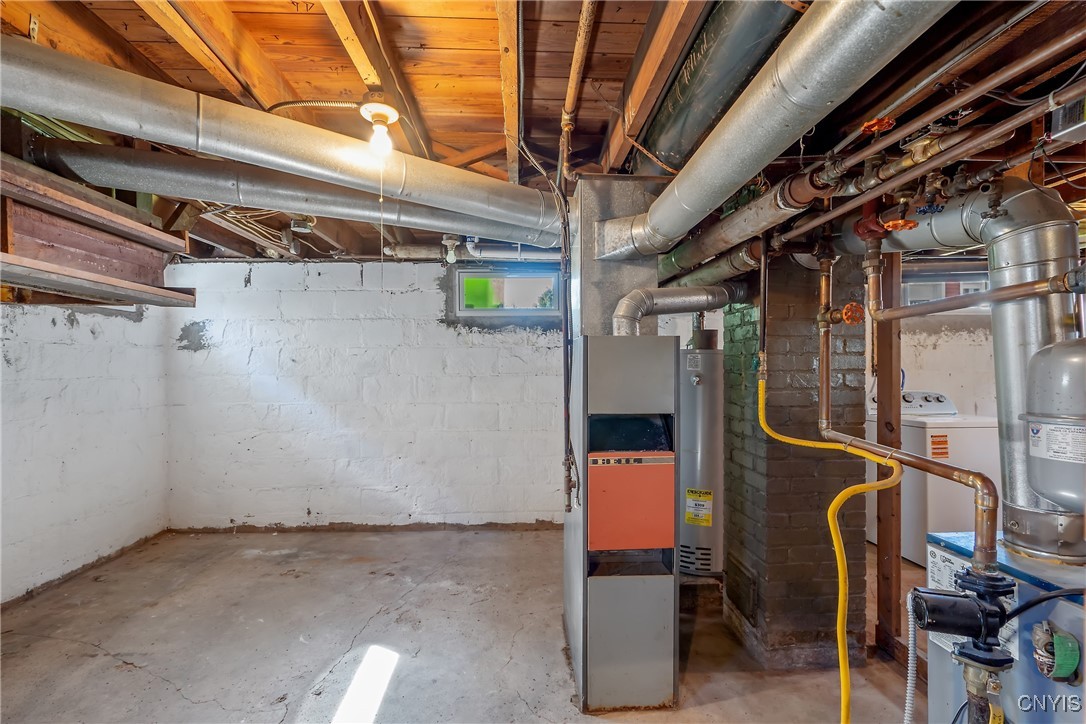 215 North Street Oneida, NY 13421 - Photo 32 of 36 Everything is clean and in excellent condition!