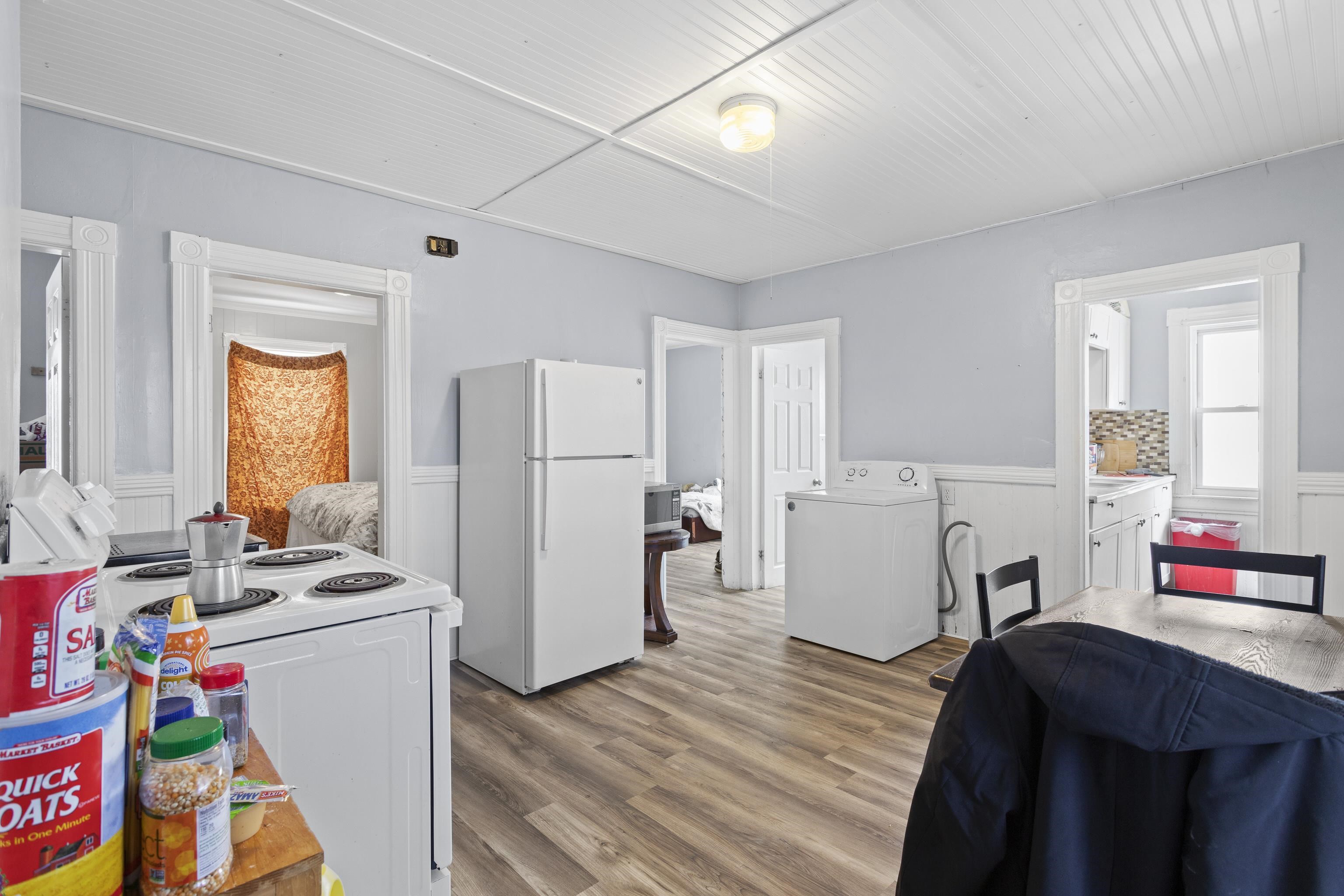 214 Bremer Street Manchester, NH 03102 - Photo 11 of 41