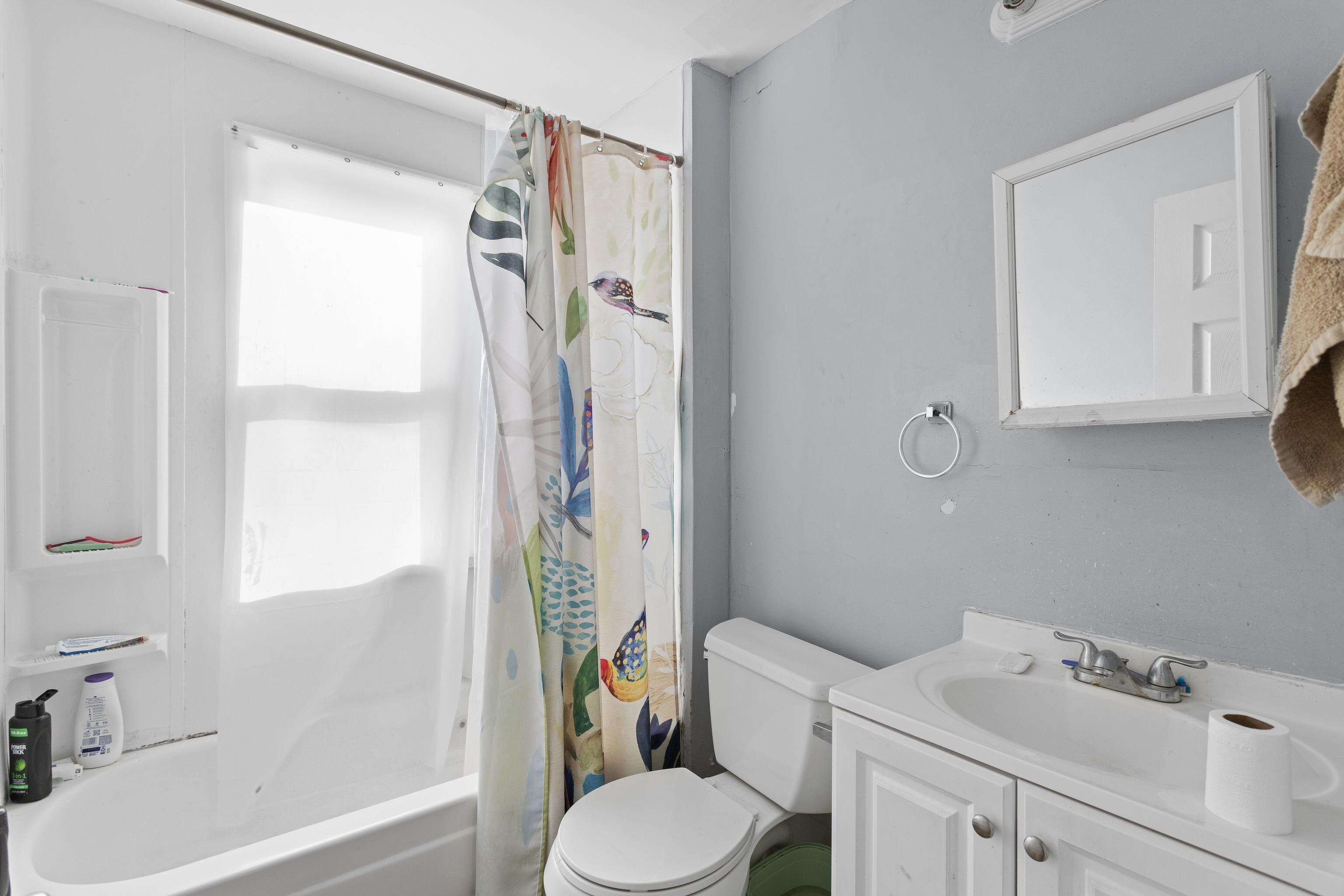 214 Bremer Street Manchester, NH 03102 - Photo 16 of 41