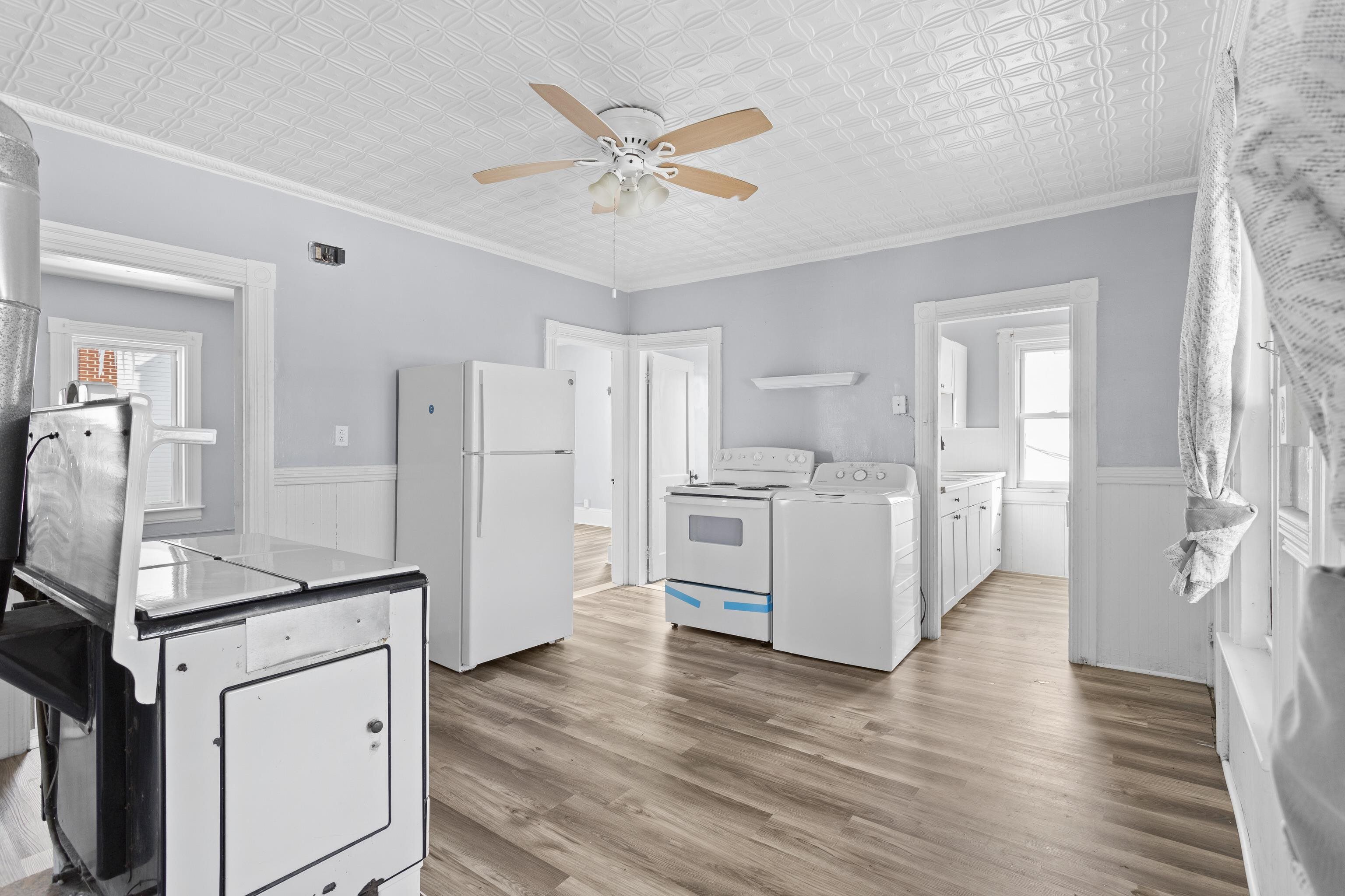 214 Bremer Street Manchester, NH 03102 - Photo 23 of 41