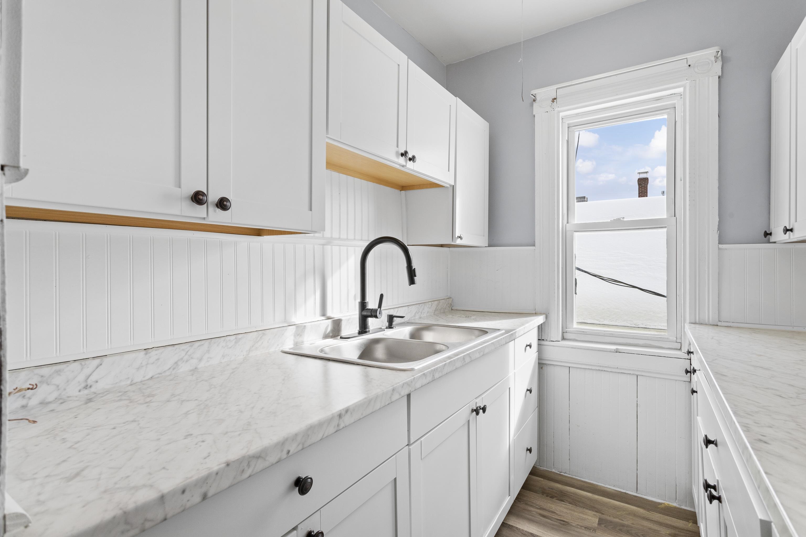 214 Bremer Street Manchester, NH 03102 - Photo 27 of 41