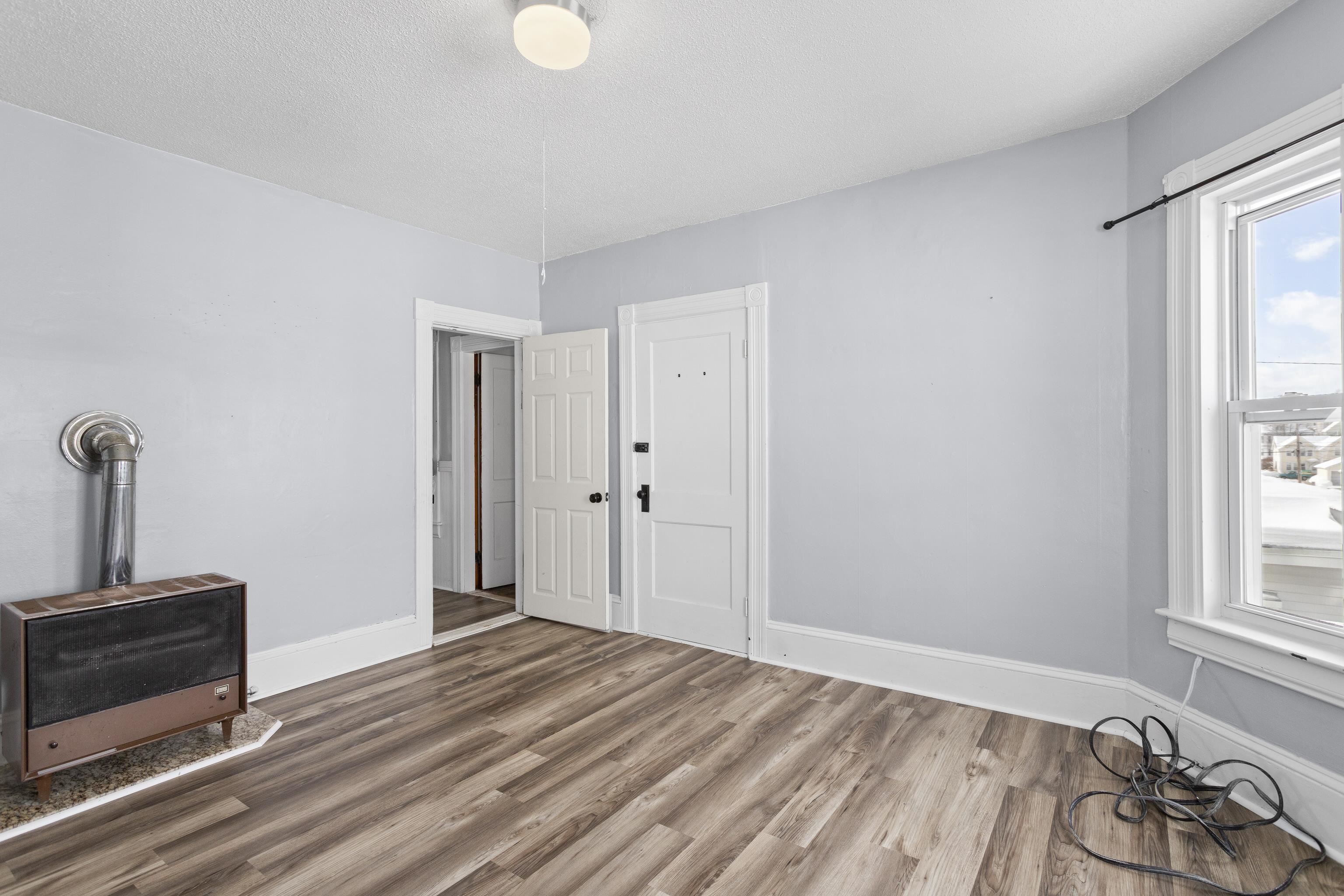 214 Bremer Street Manchester, NH 03102 - Photo 32 of 41