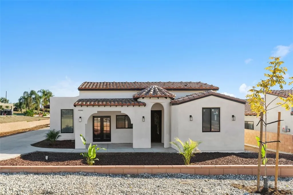 4477 Gilchrist Drive Riverside, CA 92505 - Photo 2 of 33