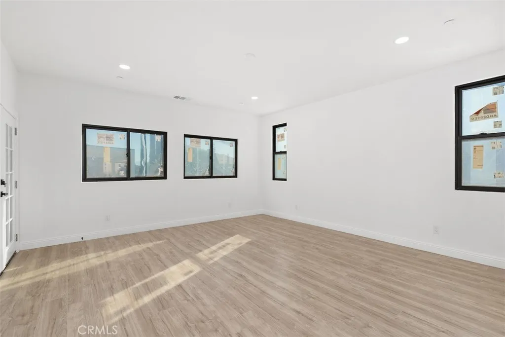 4477 Gilchrist Drive Riverside, CA 92505 - Photo 4 of 9