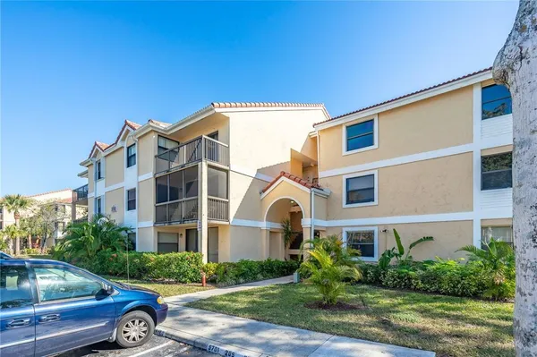 $2,000 | 5701 Riverside Drive, Unit 106B6, Coral Springs, FL 33067